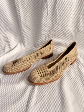 Stuart Weitzman Vintage Beige Raffia Mesh Woven Ballet Flats Size 8 W Chic Boho